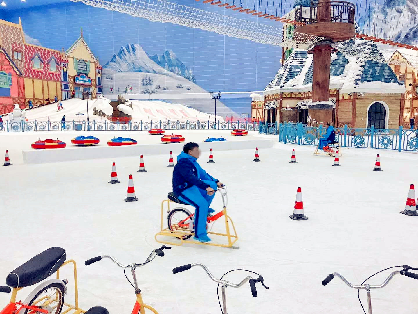冰雪游乐场开进昌平乐多港，国庆在京就可以玩冰雪|冬奥会|冰壶_新浪新闻