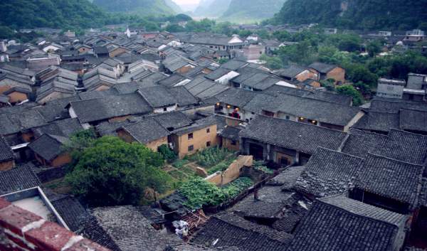 周边游 广西贺州黄姚古镇,姑婆山,土瑶晚会,长桌宴两天/2日游